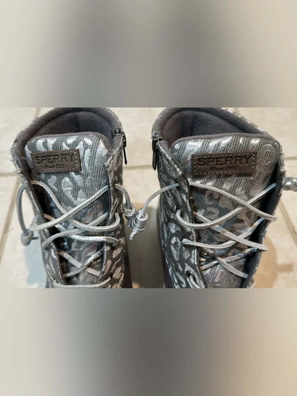Sperry Women’s Saltwater Jacquard Silver Leopard Duck Boots size 11